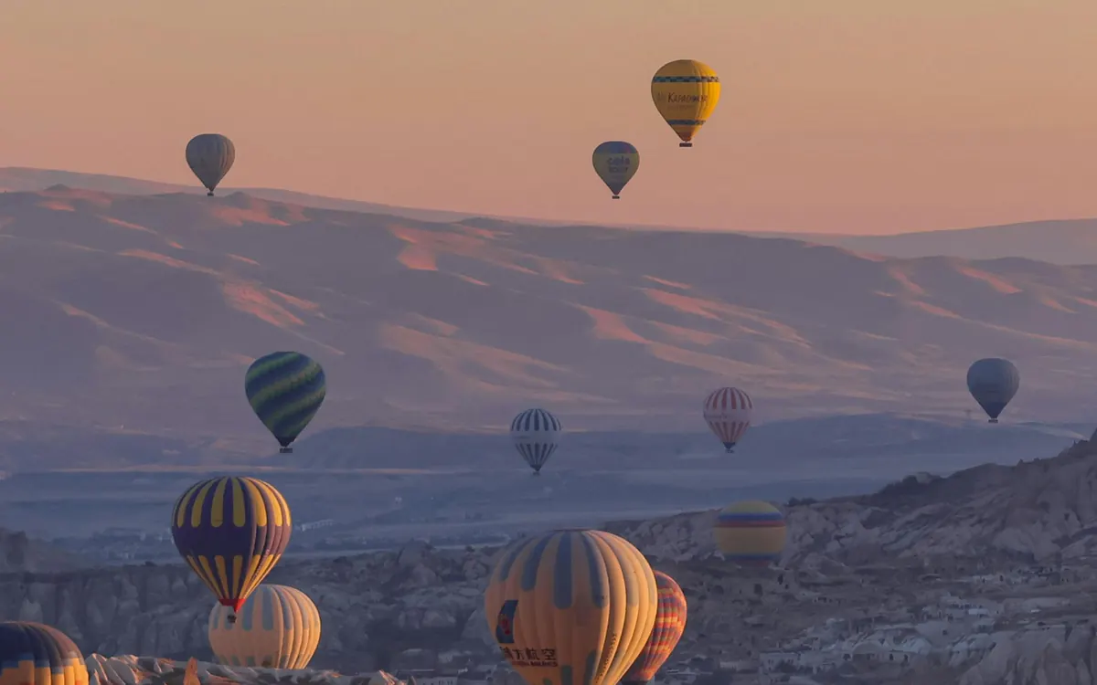 ATW: Around The World Turismo